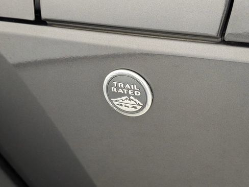 Used 2017 Jeep Wrangler Sport image 16