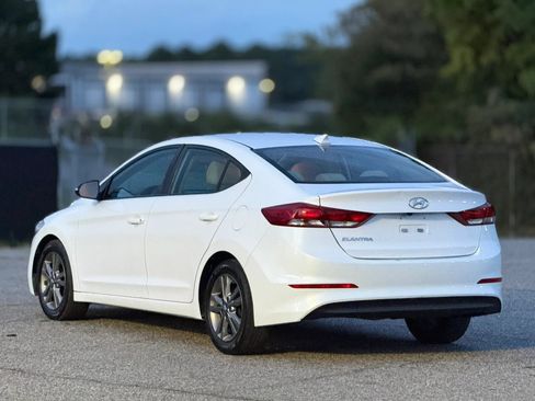 Used 2018 Hyundai Elantra SEL FWD image 10