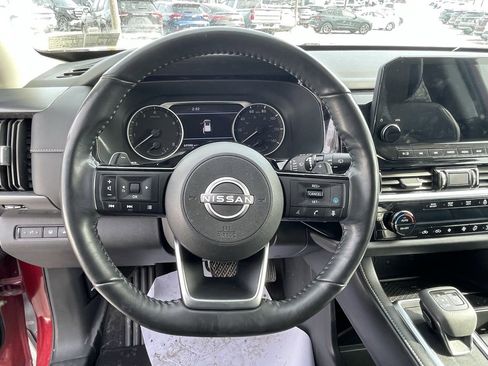 Used 2023 Nissan Pathfinder SL image 34