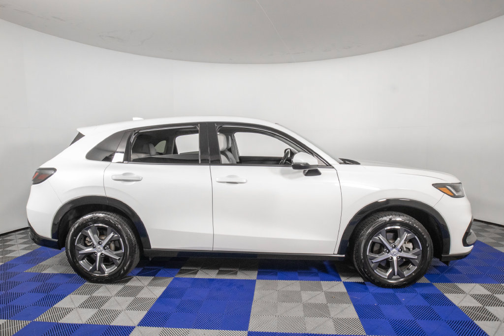 Used 2023 Honda HR-V EX-L image 5