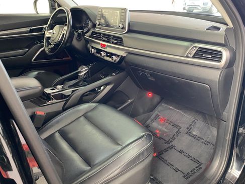 Used 2020 Kia Telluride S w/ S 8 Passenger Seating Package FWD image 8