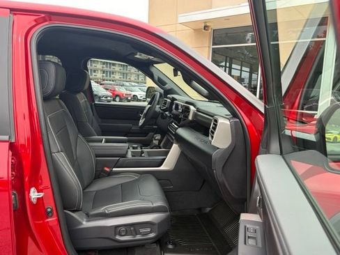 Used 2026 Toyota Tundra SR5 w/ SR5 Premium Package AWD/4WD image 28