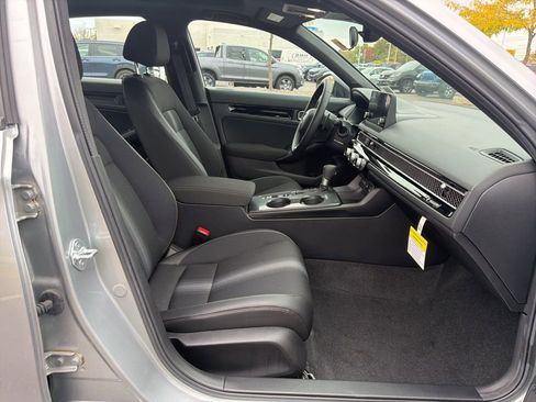 Certified 2025 Honda Civic Sport image 10