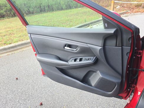 Used 2022 Nissan Sentra SV w/ All-Weather Package image 25