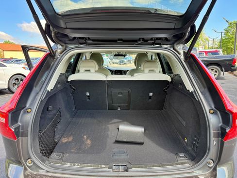 Used 2018 Volvo XC60 T6 Inscription w/ Luxury Seat Package AWD/4WD image 21