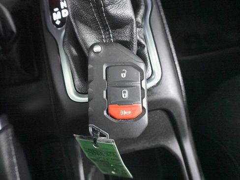 Used 2024 Jeep Gladiator Sport image 29