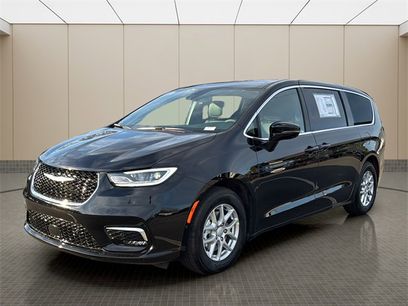 New 2026 Chrysler Pacifica Select