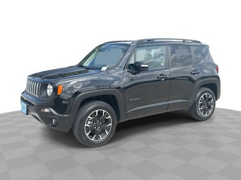 Used 2023 Jeep Renegade Latitude AWD/4WD image 1