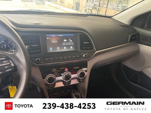 Used 2019 Hyundai Elantra SEL FWD image 15