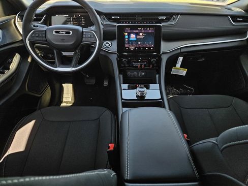 New 2026 Jeep Grand Cherokee Laredo X image 16