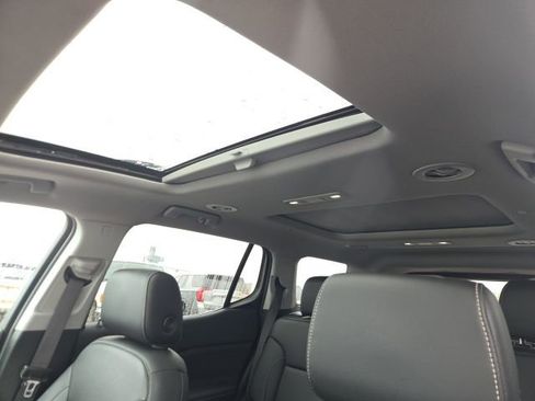 Used 2023 GMC Acadia SLT w/ Technology Package image 14