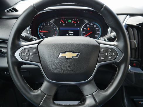 Used 2023 Chevrolet Traverse LT image 11