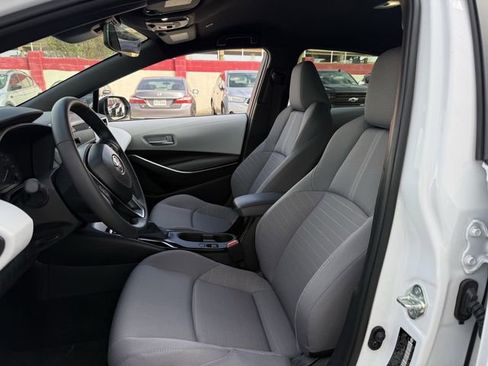 Used 2025 Toyota Corolla SE image 26