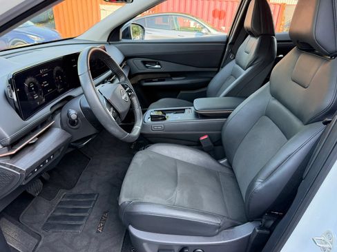 Used 2024 Nissan Ariya AWD image 15