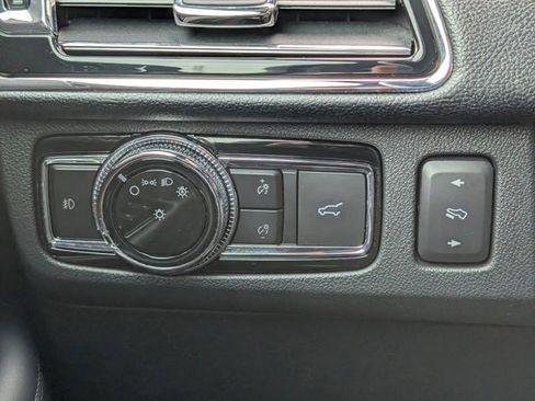 Used 2018 Lincoln Navigator Reserve w/ Technology Package image 26