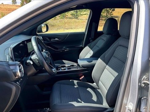 Used 2026 Chevrolet Equinox LT AWD/4WD image 21