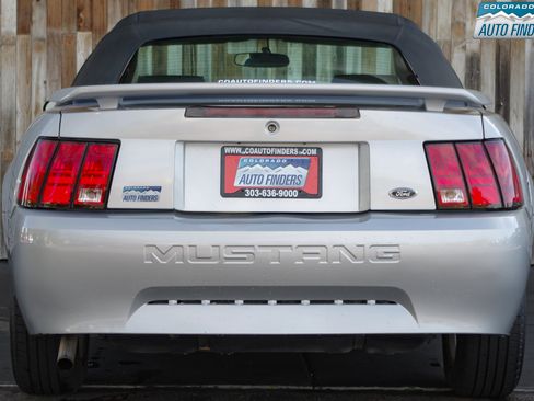 Used 2003 Ford Mustang Convertible image 8