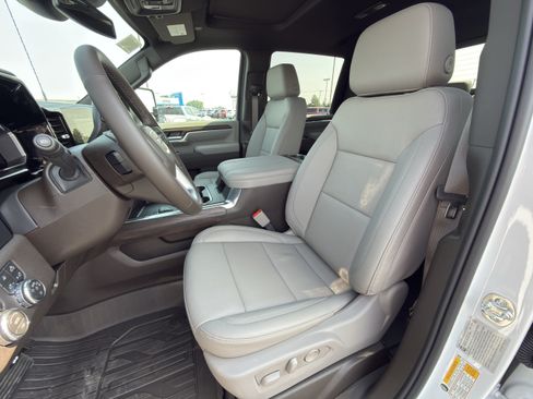 New 2026 GMC Sierra 2500 SLT w/ SLT Premium Package AWD/4WD image 14