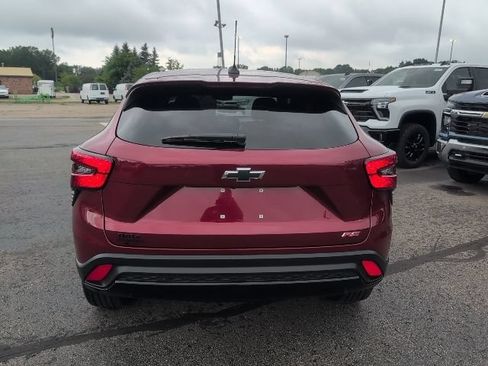 Used 2024 Chevrolet Trax RS FWD image 6