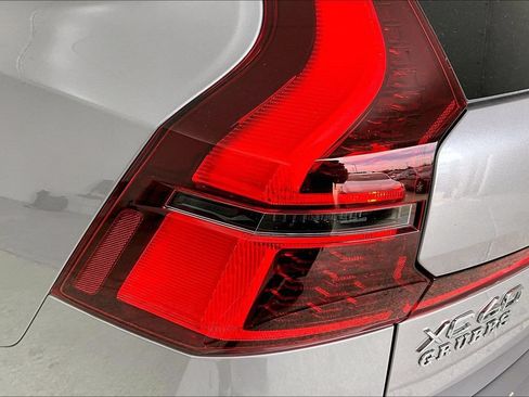 New 2026 Volvo XC60 B5 Core AWD/4WD image 39