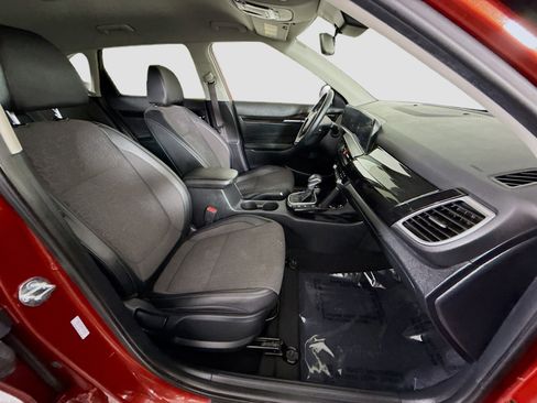 Used 2025 Kia Seltos S image 29