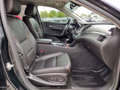 Used 2018 Chevrolet Impala Premier FWD image 3