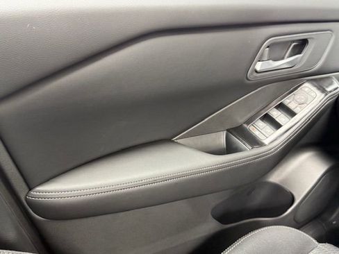 New 2026 Nissan Rogue SV image 27