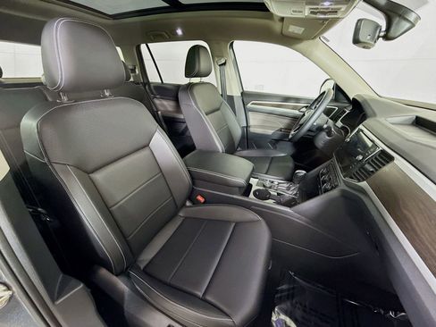 Used 2023 Volkswagen Atlas SE w/ Panoramic Sunroof Package image 26