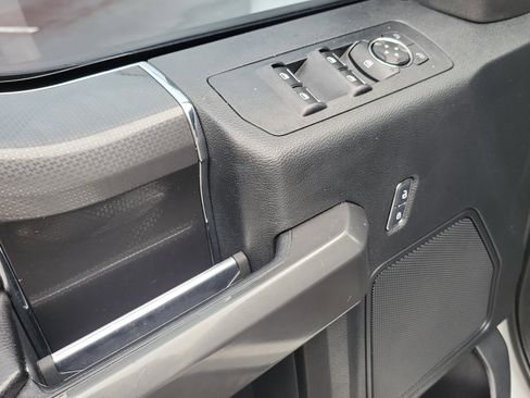 Used 2017 Ford F150 XLT w/ Equipment Group 302A Luxury image 19