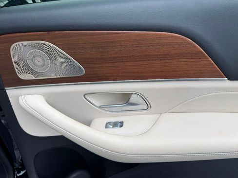 Used 2024 Mercedes-Benz GLE 350 4MATIC image 34