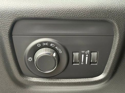 New 2025 Jeep Grand Cherokee Altitude AWD/4WD image 47