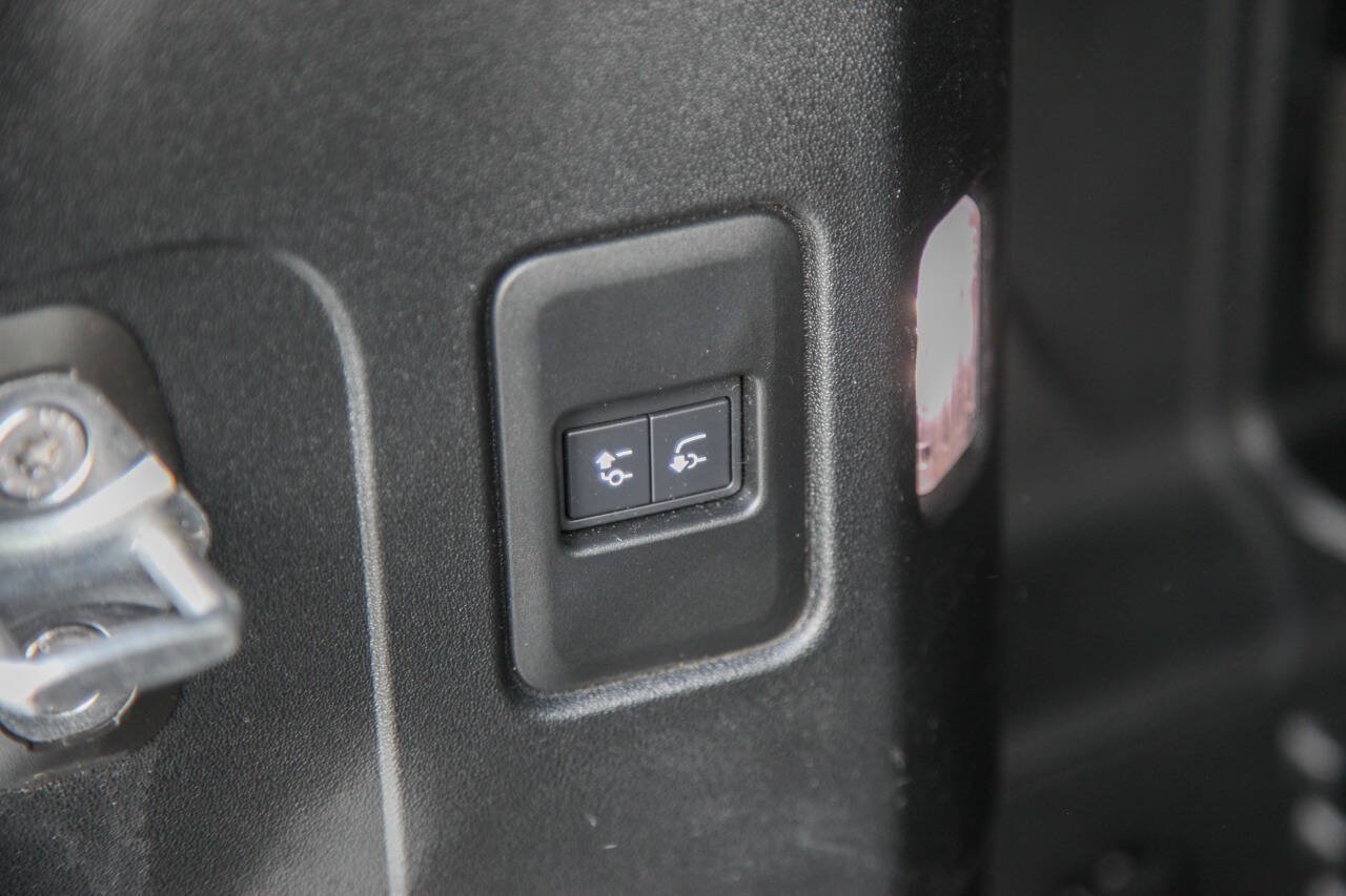 Used 2020 Land Rover Defender 110 SE AWD/4WD image 62