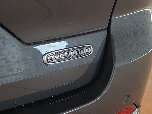 Used 2023 Jeep Grand Cherokee Overland w/ Adv Protech Group III image 17