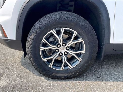 Used 2024 GMC Acadia AT4 AWD/4WD image 7