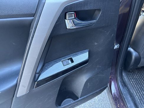 Used 2018 Toyota RAV4 Limited image 6