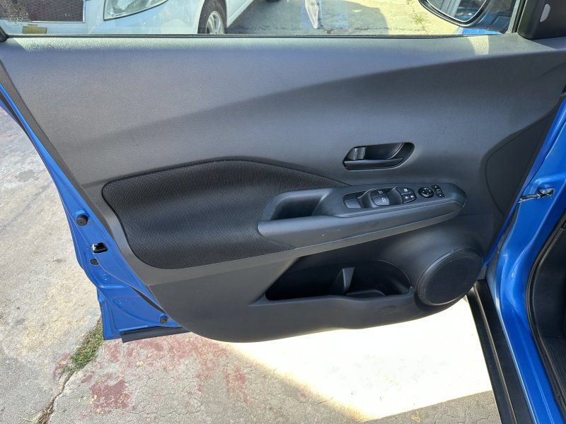 Used 2021 Nissan Kicks S FWD image 10