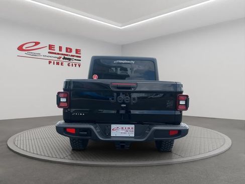 New 2026 Jeep Gladiator Sport AWD/4WD image 4