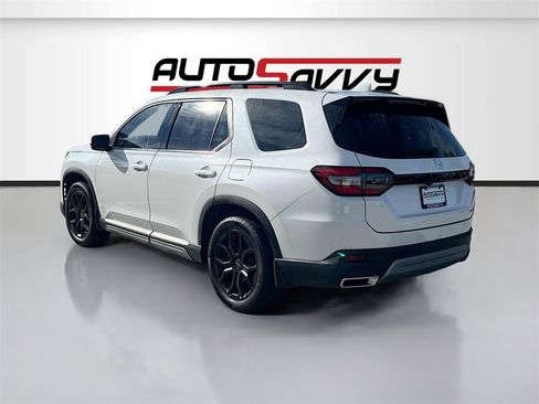 Used 2024 Honda Pilot Touring image 5