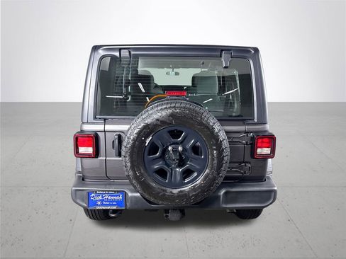Used 2025 Jeep Wrangler Sport image 7