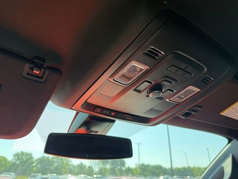 Used 2022 Chevrolet Tahoe LT w/ Luxury Package image 20