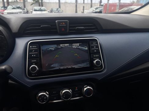 Used 2025 Nissan Versa SV FWD image 22