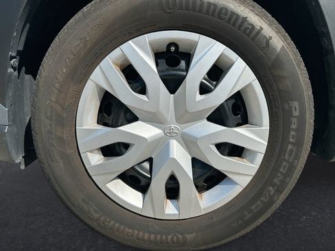 Certified 2024 Toyota Corolla Cross L FWD image 10