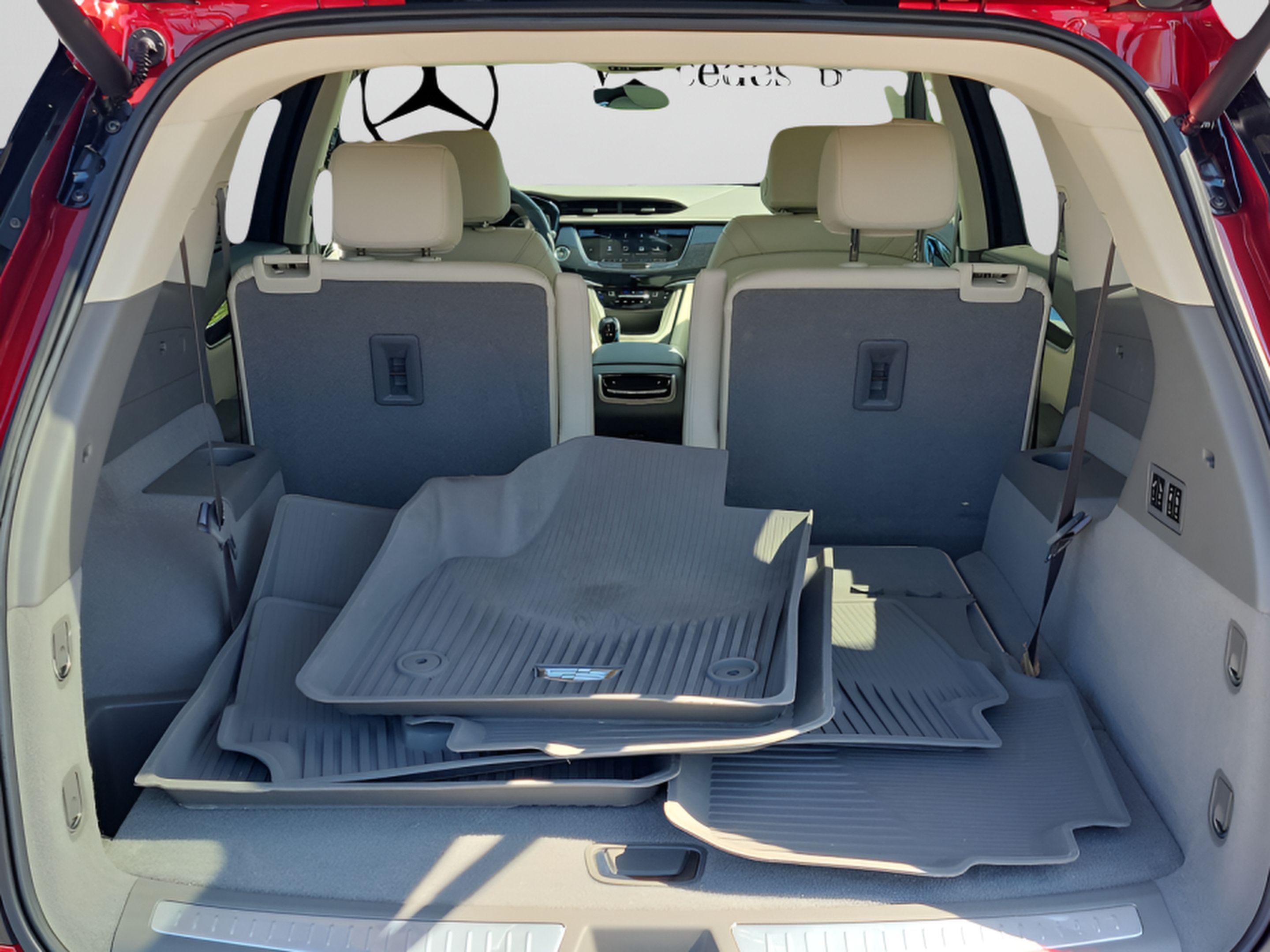 Used 2024 Cadillac XT6 Premium Luxury FWD image 6
