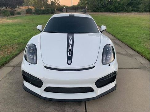 Used 2016 Porsche Cayman GT4 image 6