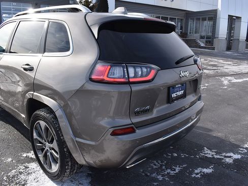 Used 2019 Jeep Cherokee Overland w/ Technology Group image 33