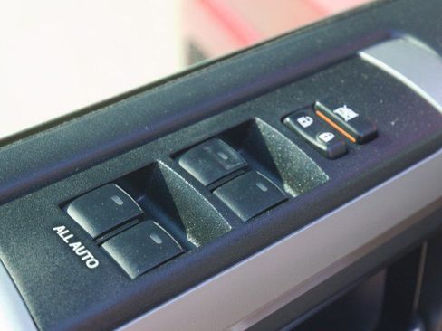 Used 2024 Toyota 4Runner Limited AWD/4WD image 13