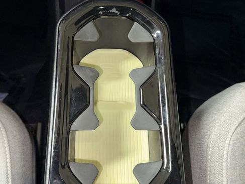 Used 2025 Volvo EX30 Ultra image 24