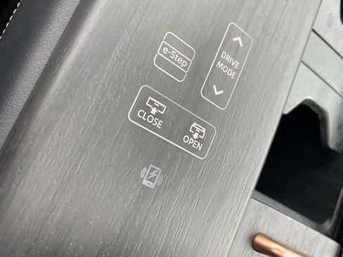 Certified 2023 Nissan Ariya AWD image 29