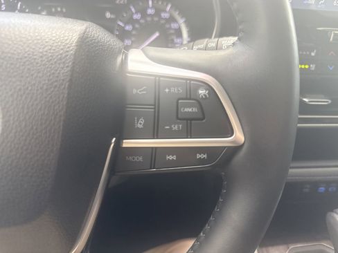 Used 2022 Toyota Highlander Platinum AWD/4WD image 10