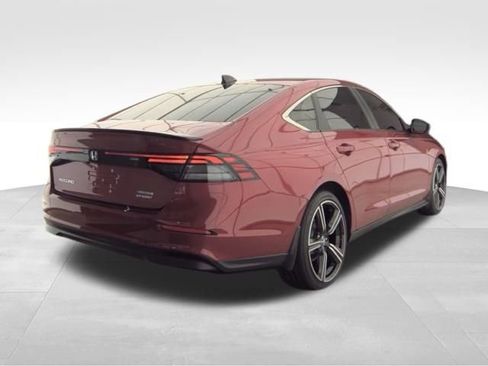 Used 2024 Honda Accord Sport image 5